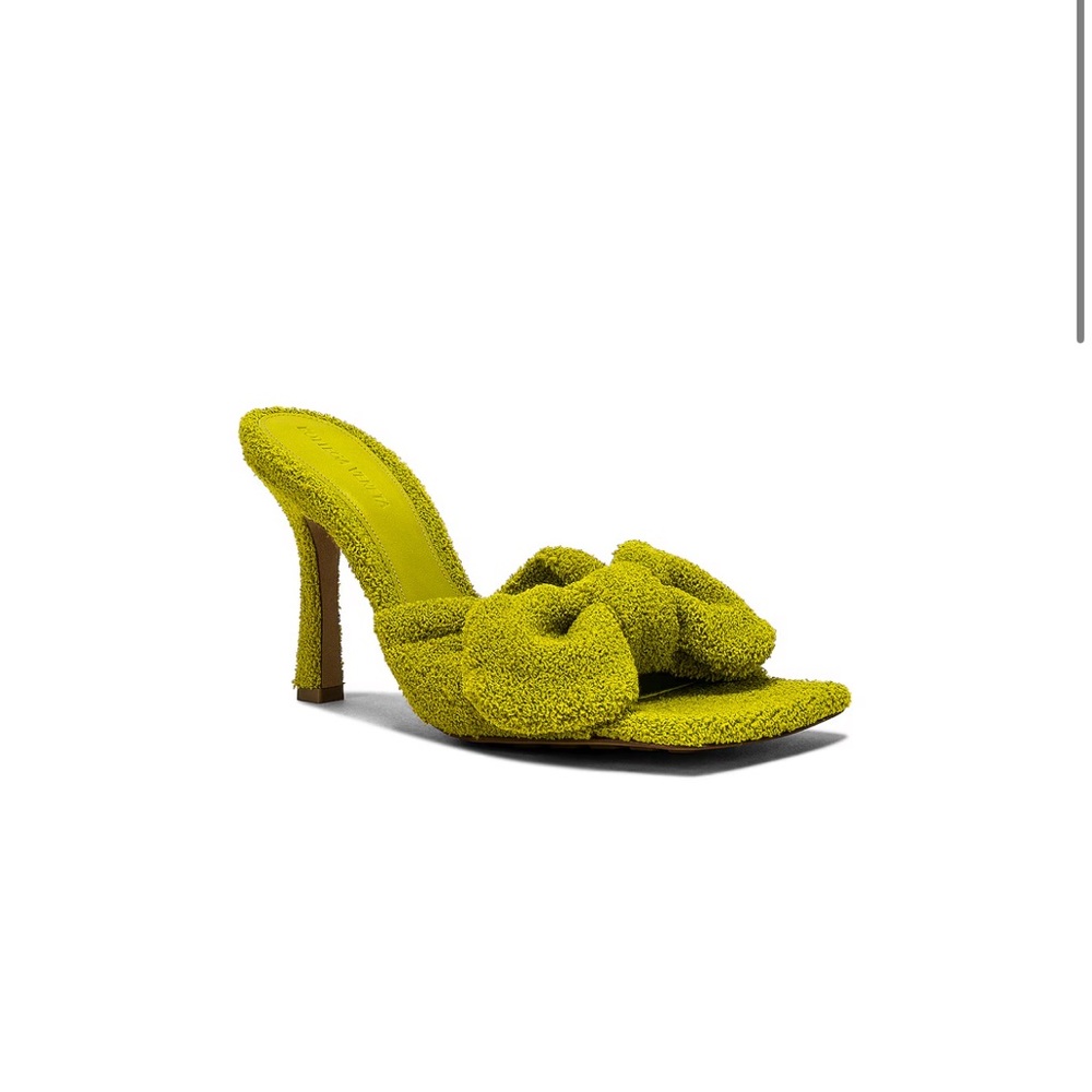 Chic Lime Green Heeled Sandals